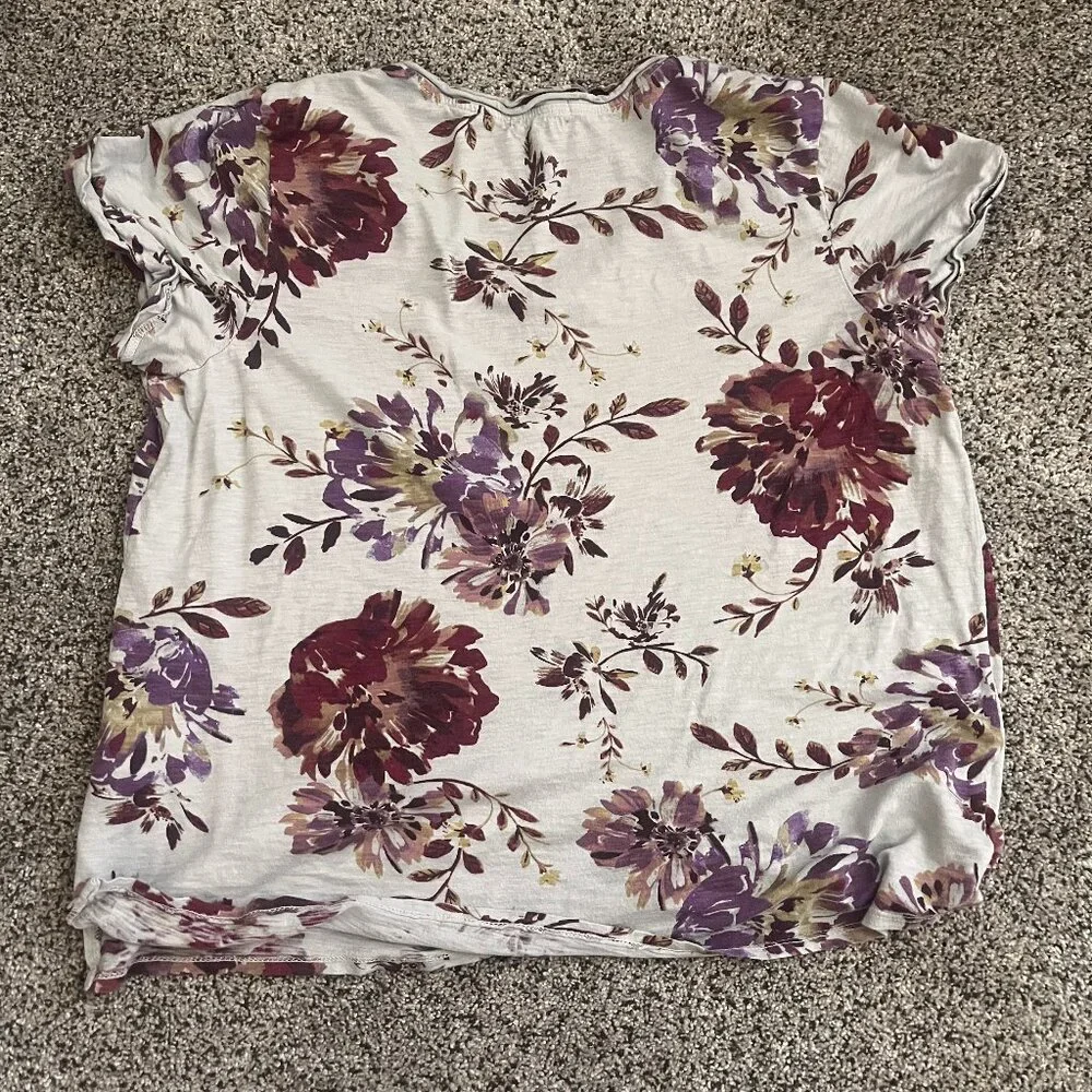 Anthropologie t.la burgandy floral v-neck tee shirt sz Large - Picture 8 of 9